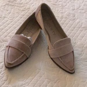 SOLE SOCIETY Edie Velvet Pointed Loafer